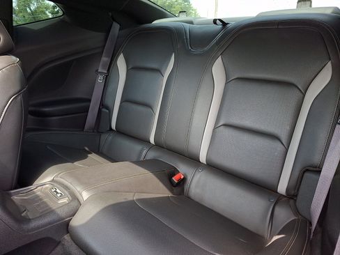 Used 2016 Chevrolet Camaro SS RWD image 11