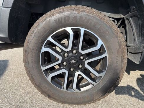Used 2024 Ford Ranger Lariat w/ Trailer Tow Package image 23