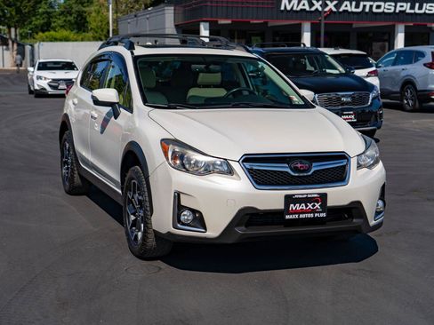 Used 2017 Subaru Crosstrek 2.0i Limited AWD/4WD image 2
