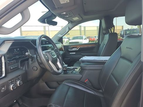 Used 2022 GMC Sierra 1500 Denali w/ Denali Reserve Package AWD/4WD image 16