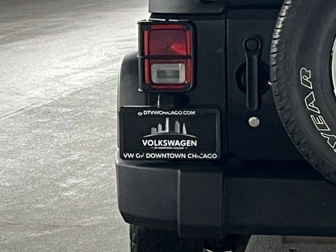 Used 2015 Jeep Wrangler Unlimited Sport w/ Quick Order Package 24S AWD/4WD image 26