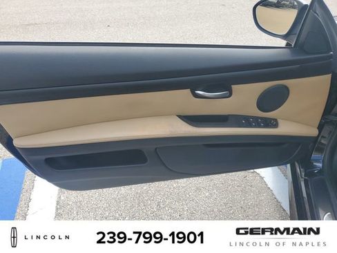 Used 2013 BMW M3 Convertible image 21