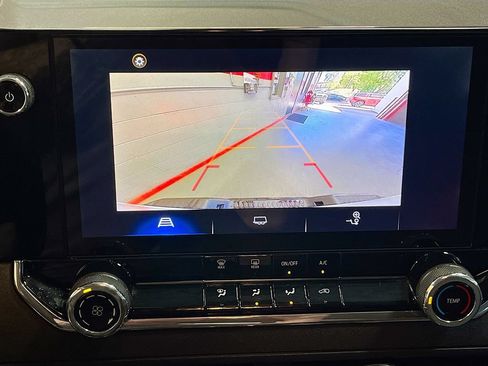 Used 2024 Chevrolet Colorado Trail Boss w/ Advanced Trailering Package AWD/4WD image 14