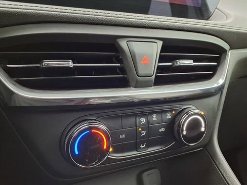 Used 2025 Buick Encore GX Preferred image 63