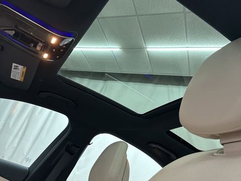 Used 2025 Mercedes-Benz C 300 Sedan image 19