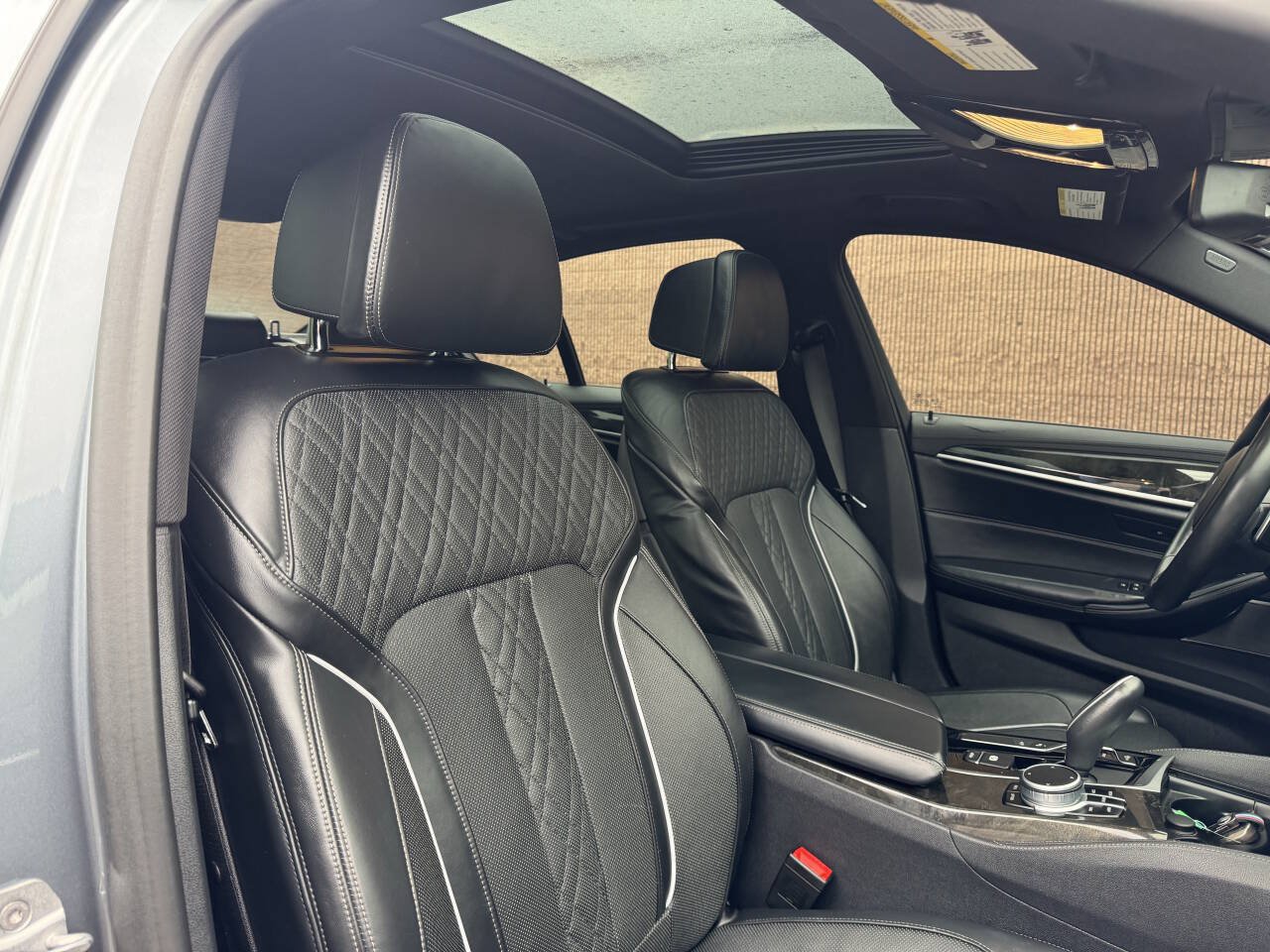 Used 2020 BMW M550i xDrive AWD/4WD image 17