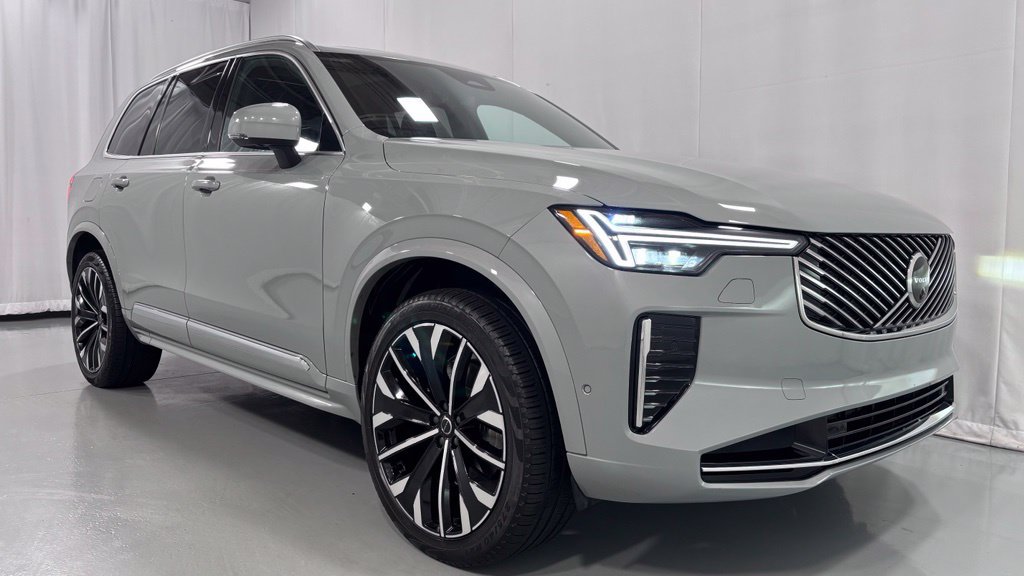 Certified 2025 Volvo XC90 B6 Ultra AWD/4WD image 4