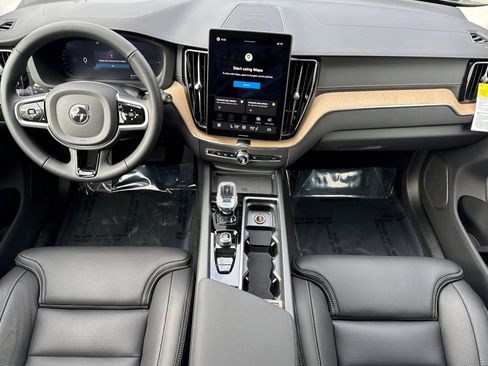 New 2026 Volvo XC60 T8 Ultra w/ Protection Package AWD/4WD image 3