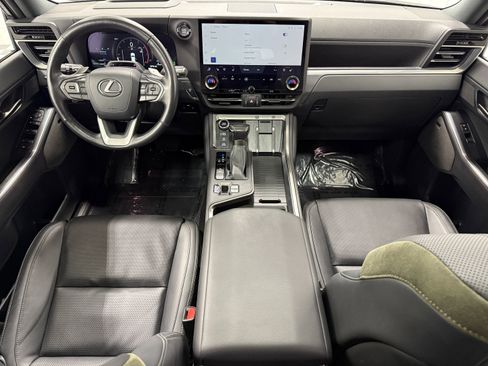 Used 2024 Lexus GX 550 AWD/4WD image 15