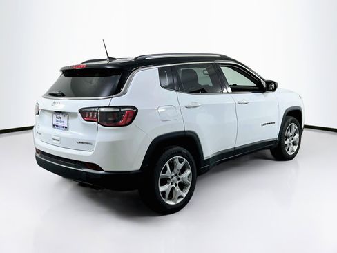 Used 2022 Jeep Compass Limited AWD/4WD image 5