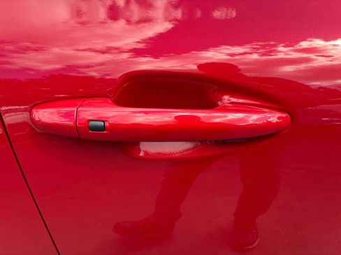 Used 2022 Kia Niro EX w/ Cold Weather Package image 32