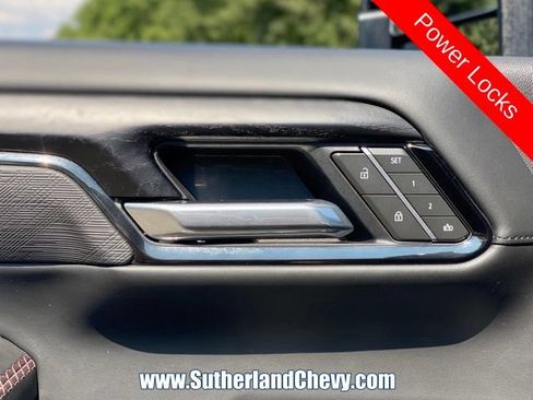 Used 2025 GMC Sierra 2500 AT4X AWD/4WD image 25