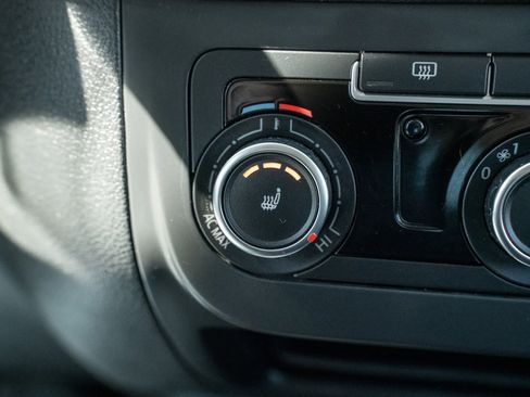 Used 2012 Volkswagen Tiguan S FWD image 19