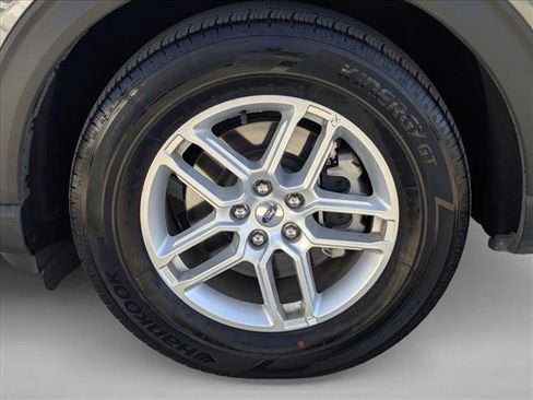 Certified 2025 Ford Explorer Active image 25