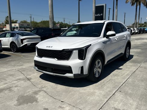 New 2026 Kia Sorento LX FWD image 2