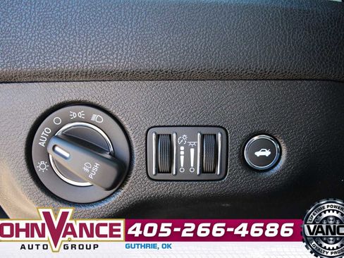 Used 2021 Chrysler 300 Touring L image 30