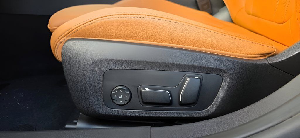 New 2026 BMW 330i Sedan w/ Premium Package RWD image 13