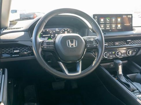 Used 2023 Honda Accord Touring image 14