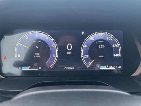 Used 2024 Jeep Grand Cherokee Limited image 24