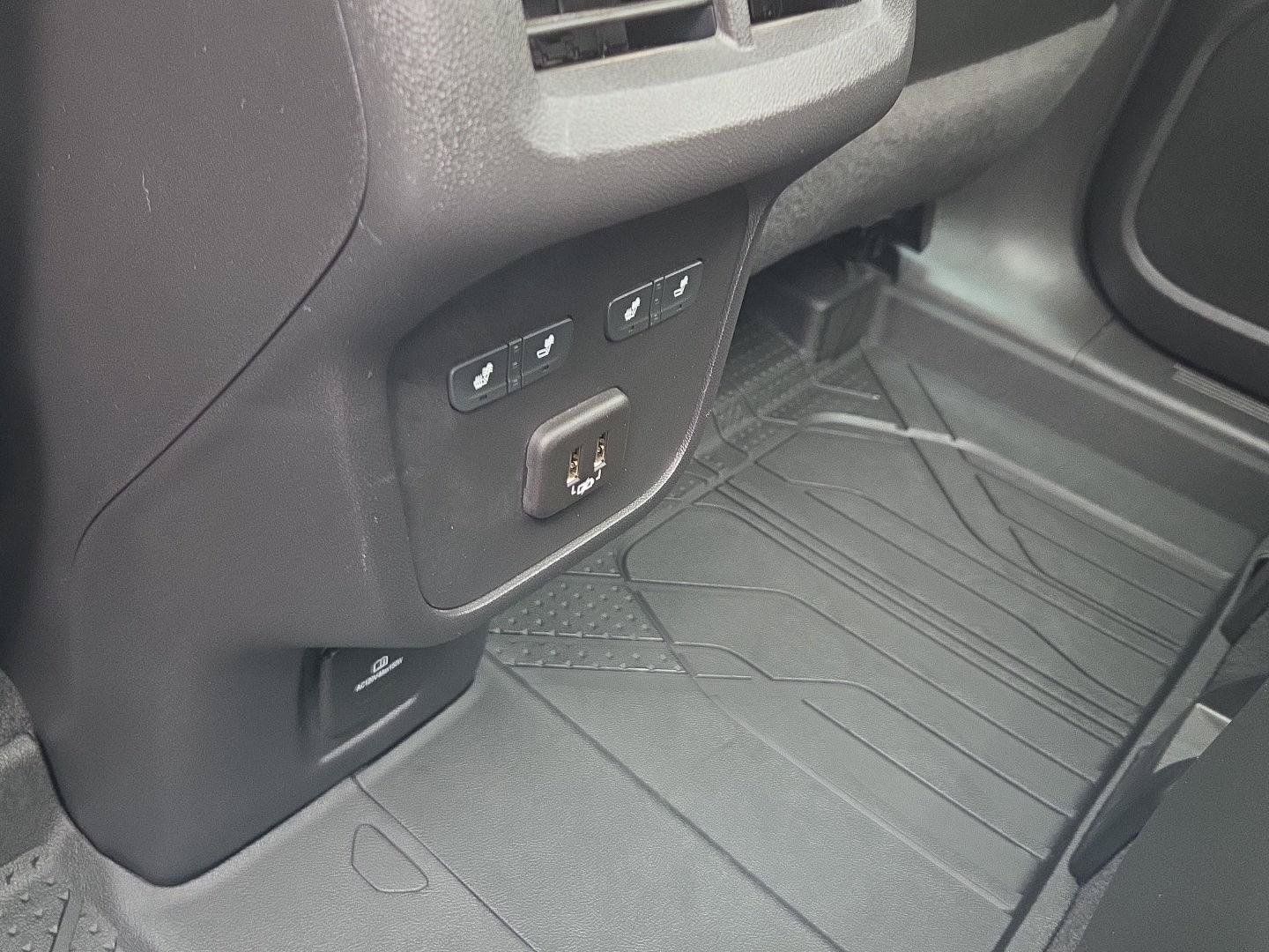 Used 2021 Chevrolet Equinox Premier FWD image 26