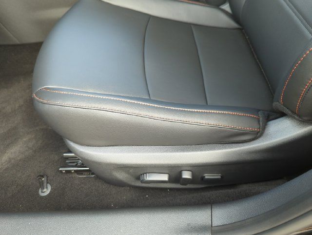 Certified 2025 Nissan Sentra SR w/ SR Premium Package FWD image 27