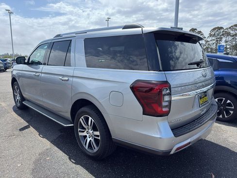 Used 2023 Ford Expedition Max Limited AWD/4WD image 3