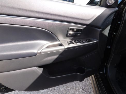 Used 2026 Mitsubishi Outlander Sport AWD image 12