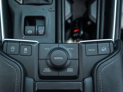 Certified 2025 Toyota Grand Highlander AWD image 31