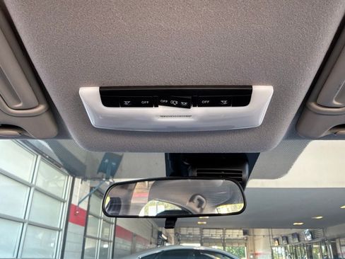 Used 2025 Nissan Versa SV FWD image 15