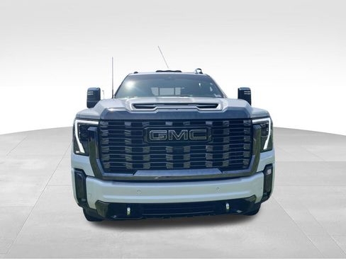 Used 2024 GMC Sierra 2500 Denali Ultimate AWD/4WD image 8