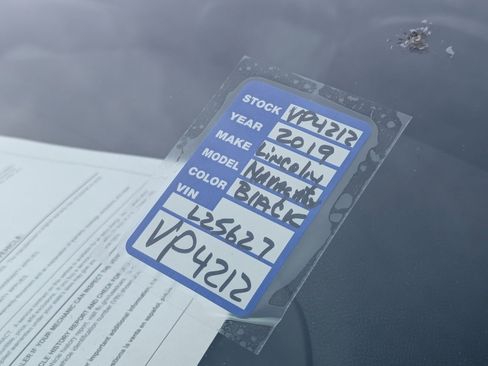 Used 2019 Lincoln Navigator L Reserve image 9