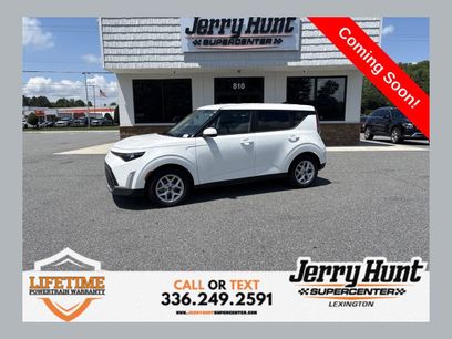 Used 2025 Kia Soul LX w/ LX Technology Package