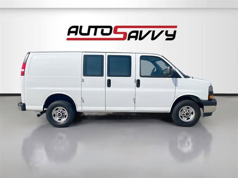 Used 2022 GMC Savana 2500 Work Van w/ Driver Convenience Package image 8