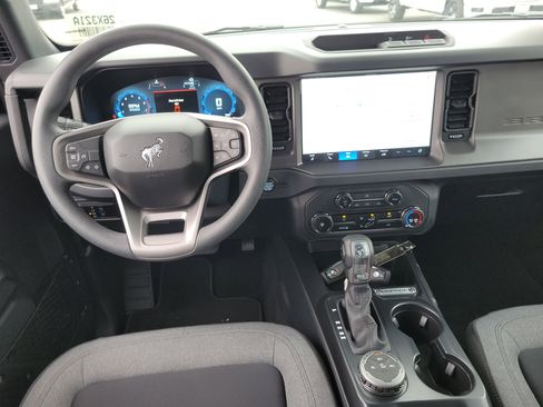 Certified 2025 Ford Bronco 4-Door AWD/4WD image 4