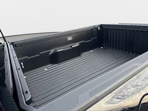 Used 2025 Toyota Tacoma TRD Off-Road image 11