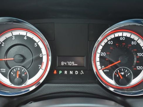 Used 2019 Dodge Grand Caravan SXT FWD image 20
