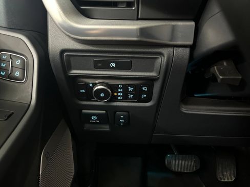 Used 2025 Ford F150 Lariat w/ Equipment Group 502A High AWD/4WD image 60