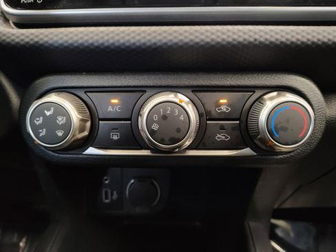 Used 2024 Nissan Kicks S FWD image 20