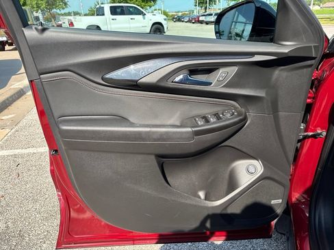 Used 2022 Chevrolet TrailBlazer RS w/ Sun and Liftgate Package AWD/4WD image 30