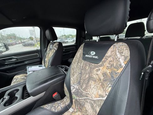 Used 2020 RAM 1500 Big Horn AWD/4WD image 14