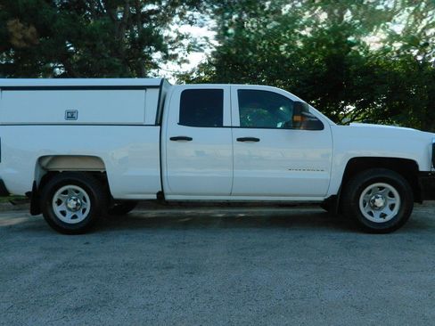 Used 2017 Chevrolet Silverado 1500 W/T AWD/4WD image 5