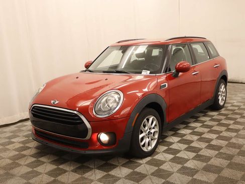 Used 2017 MINI Cooper Clubman FWD image 1