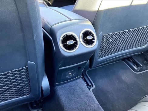 Used 2025 Mercedes-Benz CLA 250 4MATIC image 25