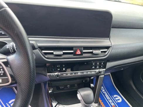 Used 2024 Kia Seltos SX w/ SX Sunroof Package image 15