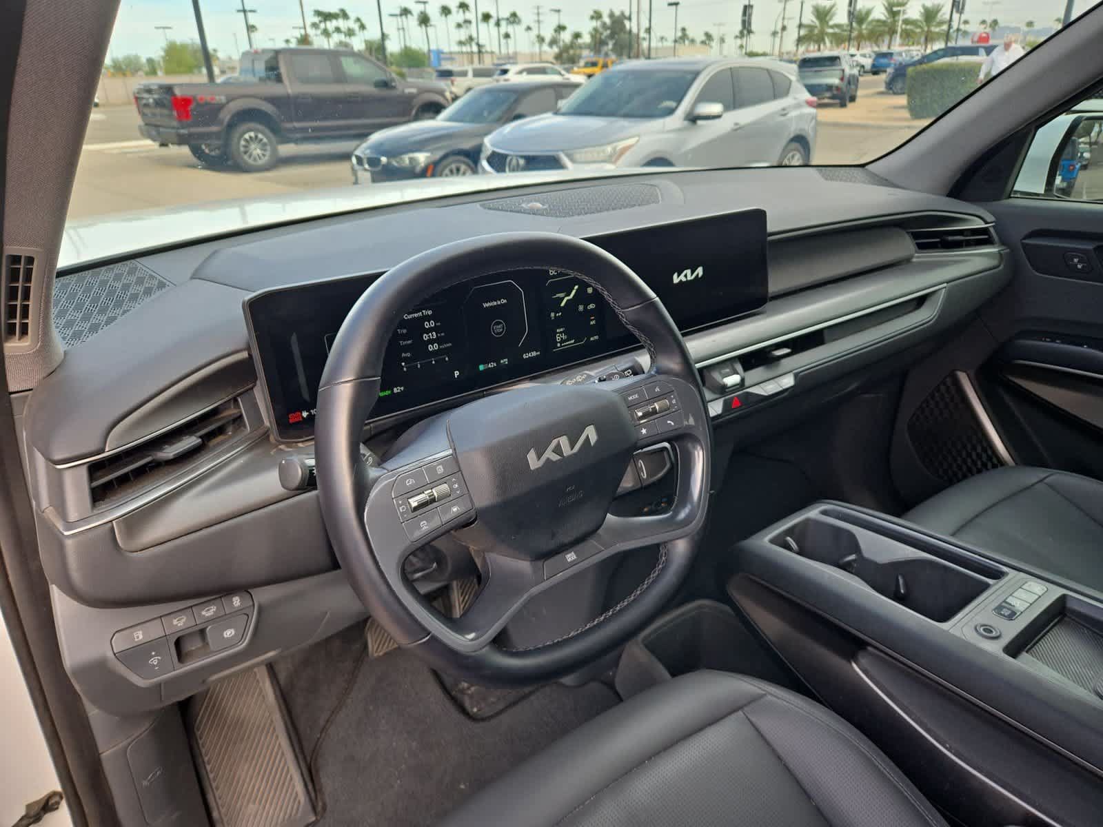 Used 2024 Kia EV9 Light Long Range RWD image 10