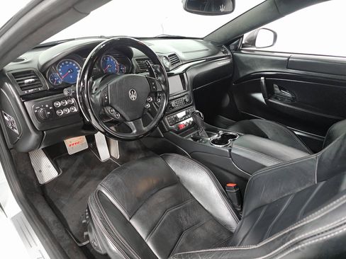 Used 2013 Maserati GranTurismo Sport image 14