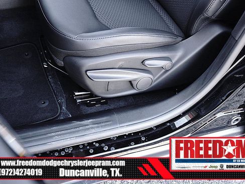 New 2026 Jeep Compass Latitude image 37