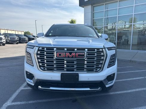 Used 2025 GMC Yukon XL Denali AWD/4WD image 2