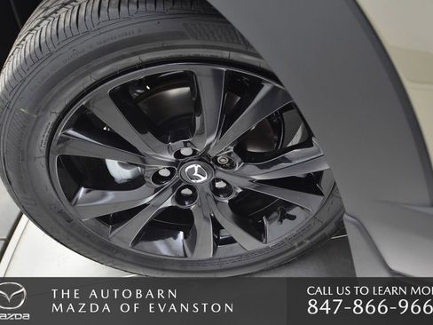 Used 2025 MAZDA CX-30 Carbon image 30