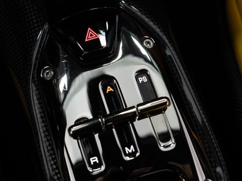 Used 2022 Ferrari SF90 Spider AWD/4WD image 34